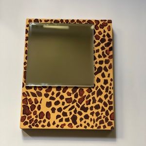 Giraffe 🦒 Mirror